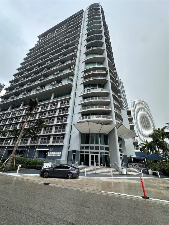 5 of 11 - 690 Sw 1st Ct 1010, Miami, FL