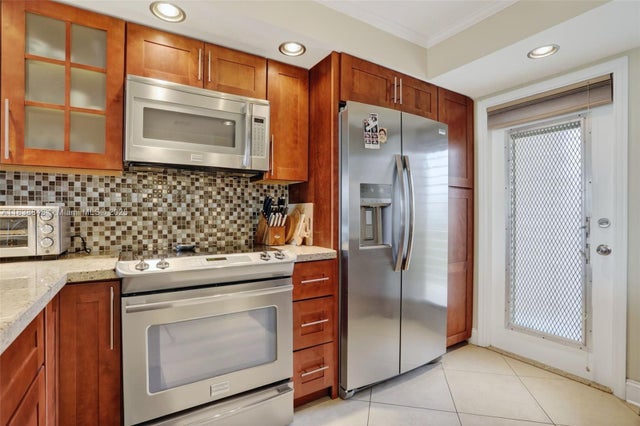 3 of 37 - 2901 S Palm Aire Dr 608, Pompano Beach, FL