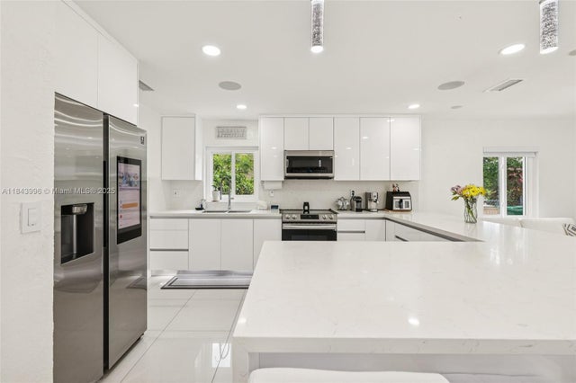 1 of 22 - 7711 Nw 38th St, Davie, FL