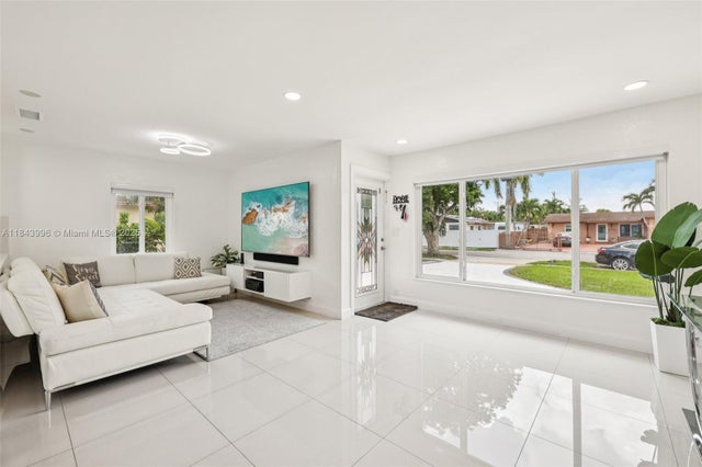 2 of 22 - 7711 Nw 38th St, Davie, FL
