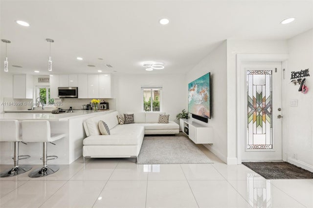 5 of 22 - 7711 Nw 38th St, Davie, FL