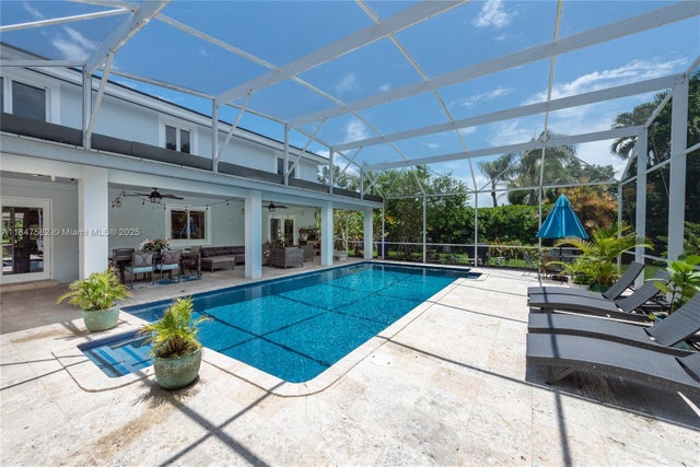 3 of 31 - 13020 Sw 70th Ave, Pinecrest, FL