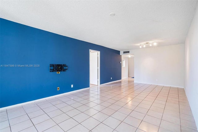 5 of 29 - 3150 Ne 48th Ct 107, Lighthouse Point, FL