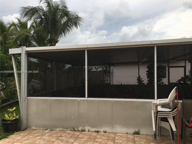 4 of 5 - 3600 E Shore Rd, Miramar, FL