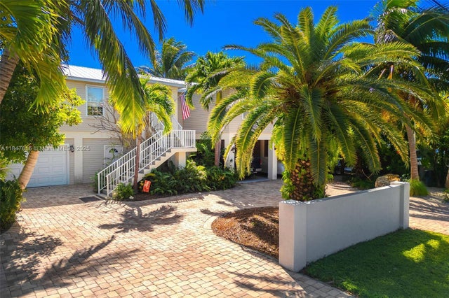 4 of 79 - 17054 Coral Dr, Sugarloaf, FL