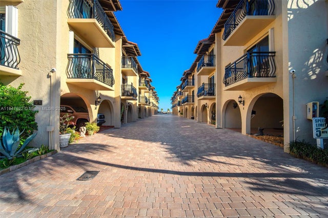 4 of 81 - 1616 Atlantic Blvd 6, Key West, FL