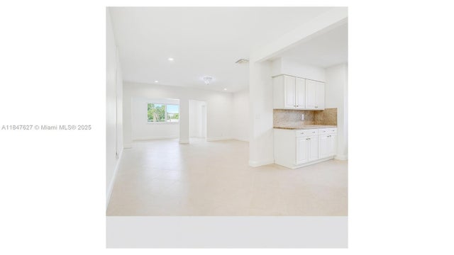 4 of 48 - 800 Sw 26th Ct, Fort Lauderdale, FL