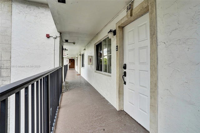 2 of 20 - 924 Se 2nd St 32, Fort Lauderdale, FL