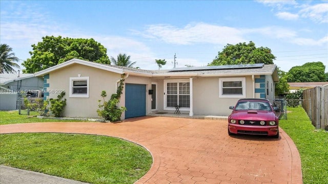 1 of 24 - 2477 Nw 84th Way, Sunrise, FL