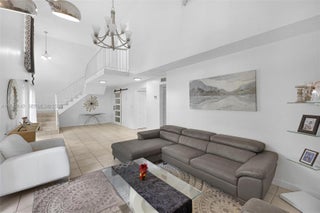 Photo of Listing #A11845142