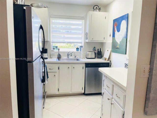 4 of 36 - 293 Newport T 293, Deerfield Beach, FL