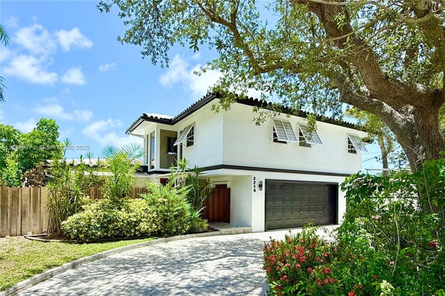 2 of 20 - 2216 Ne 18th Ave, Wilton Manors, FL