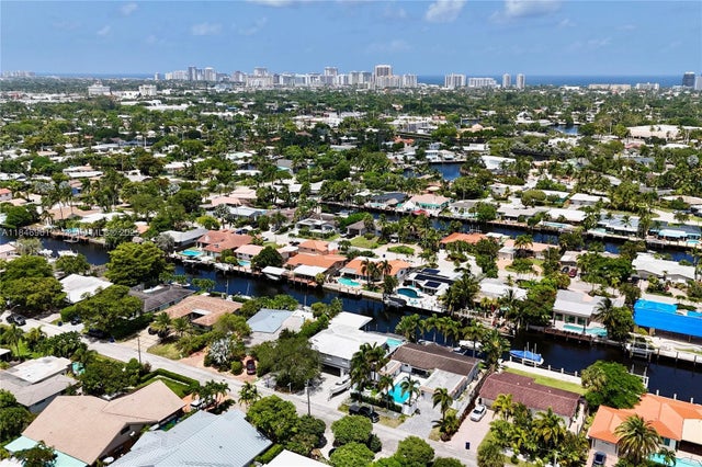 4 of 20 - 2216 Ne 18th Ave, Wilton Manors, FL
