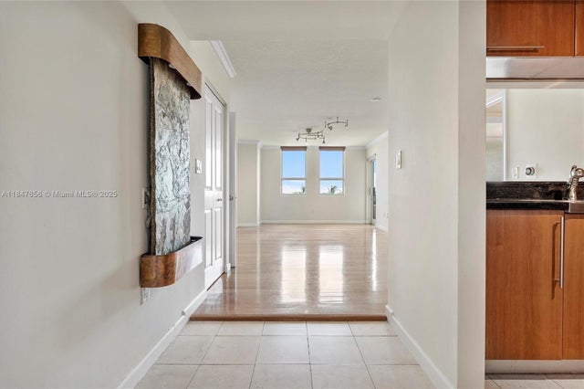 4 of 21 - 600 W Las Olas Blvd 409s, Fort Lauderdale, FL