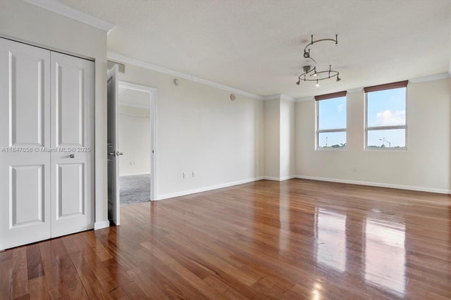 5 of 21 - 600 W Las Olas Blvd 409s, Fort Lauderdale, FL