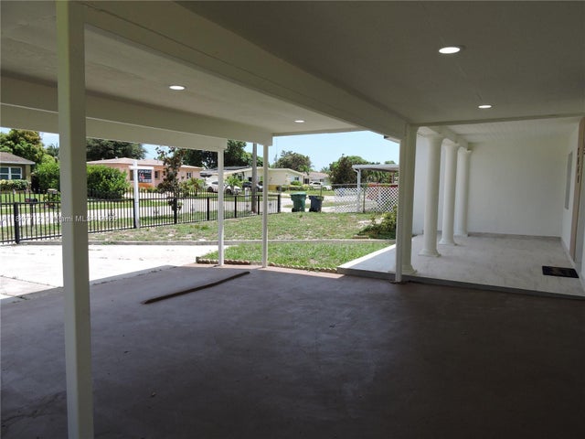 4 of 53 - 2040 Nw 185th Ter, Miami Gardens, FL