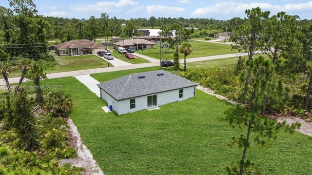 3 of 31 - 460 Columbus Blvd S, Lehigh Acres, FL