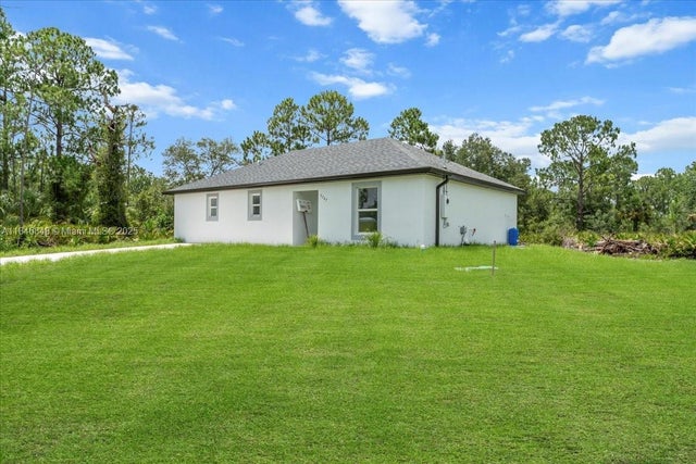 2 of 32 - 3707 E 20 Th St, Lehigh Acres, FL