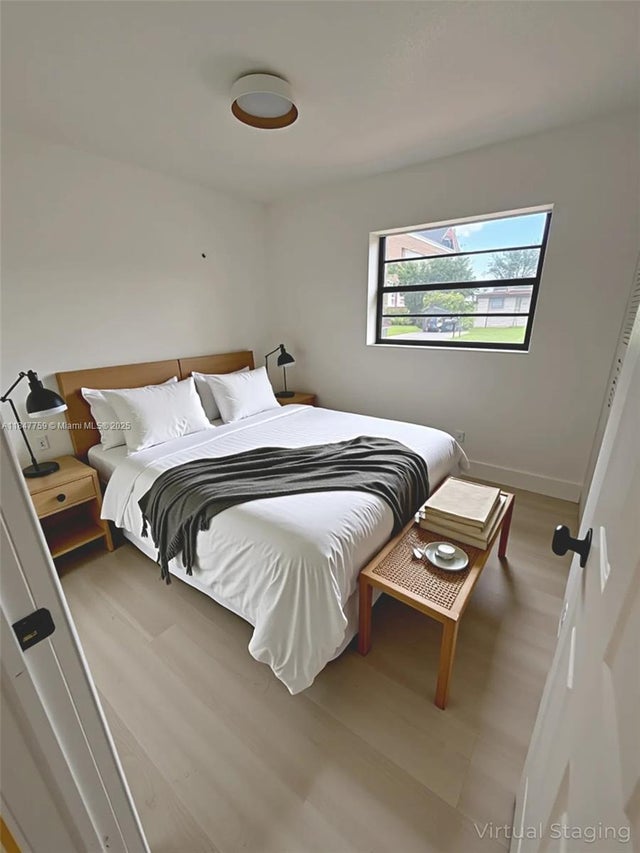 4 of 8 - 3500 Sw 121st Ave, Miami, FL