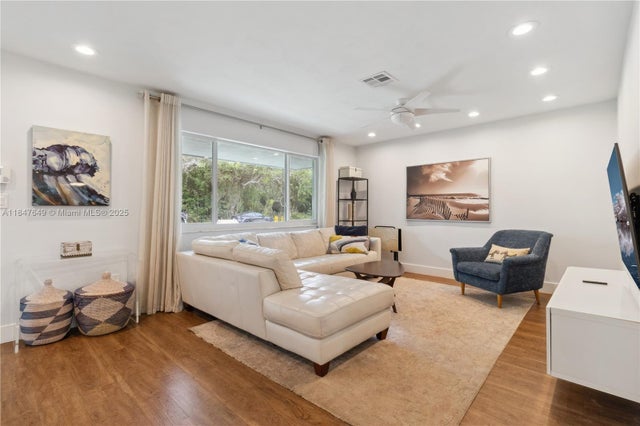 2 of 25 - 16941 Sw 88th Avenue, Palmetto Bay, FL