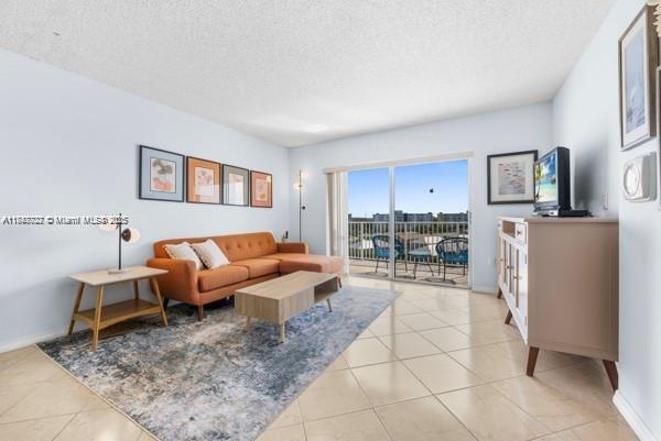 4 of 22 - 3850 Washington St 910, Hollywood, FL