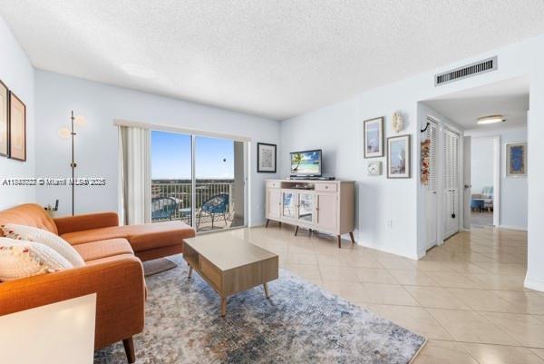 5 of 22 - 3850 Washington St 910, Hollywood, FL