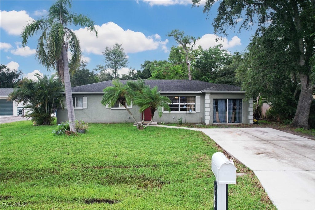 9321 Sedgefield Rd, North Fort Myers