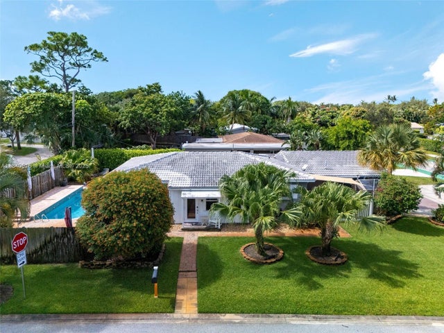 1 of 42 - 204 S Seacrest Cir, Delray Beach, FL