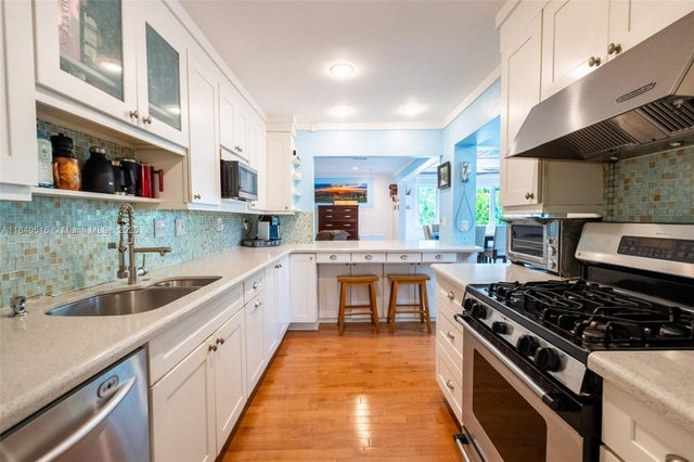 3 of 42 - 204 S Seacrest Cir, Delray Beach, FL