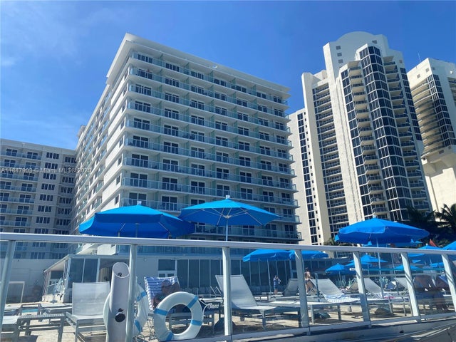 3 of 15 - 19201 Collins Ave 733, Sunny Isles Beach, FL