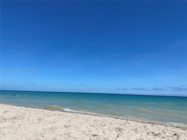 4 of 15 - 19201 Collins Ave 733, Sunny Isles Beach, FL