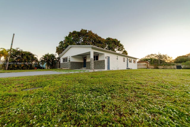 2 of 36 - 226 Nw 6th Ave, Dania Beach, FL