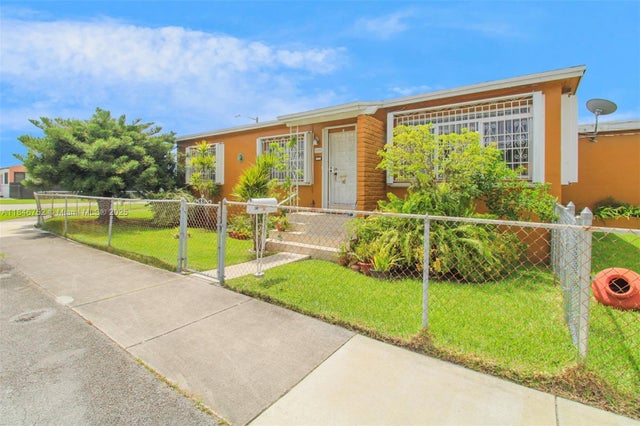 2 of 38 - 3600 Nw 19th Ter, Miami, FL