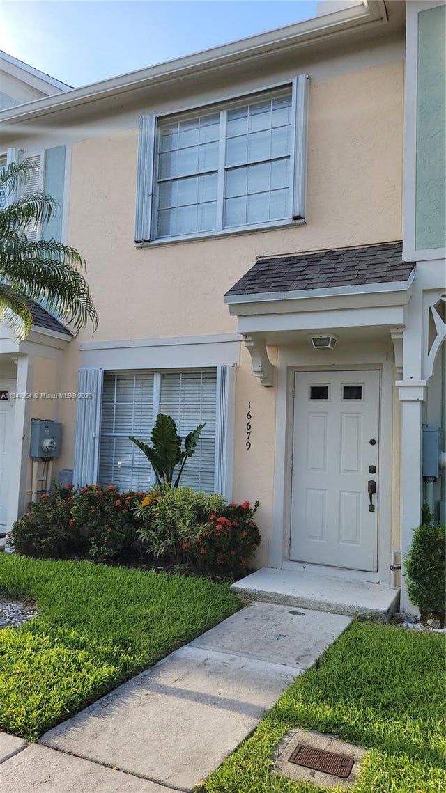2 of 13 - 16679 Hemingway Dr, Weston, FL