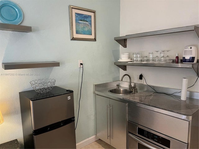 3 of 4 - 3801 Indian Creek Dr 103, Miami Beach, FL
