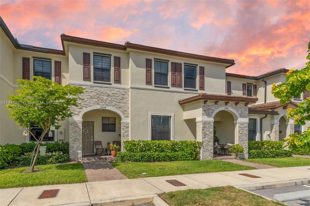 10104 Sw 228th Ter, Miami