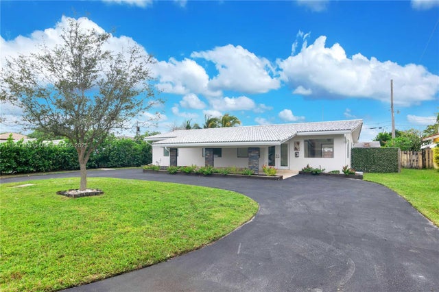 1 of 12 - 4031 Ne 18th Ave, Pompano Beach, FL