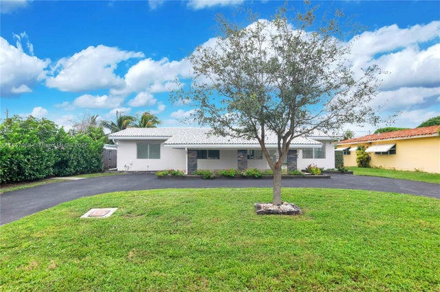 2 of 12 - 4031 Ne 18th Ave, Pompano Beach, FL