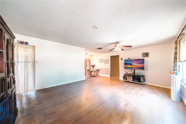 4 of 17 - 5103 Nw 54th Ct, Tamarac, FL