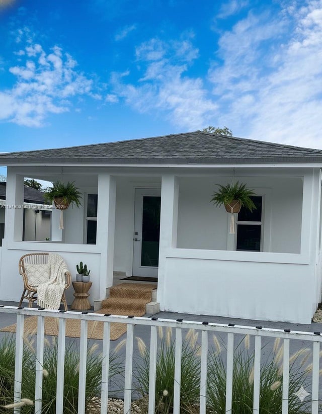 1 of 14 - 81 Nw 44th St, Miami, FL