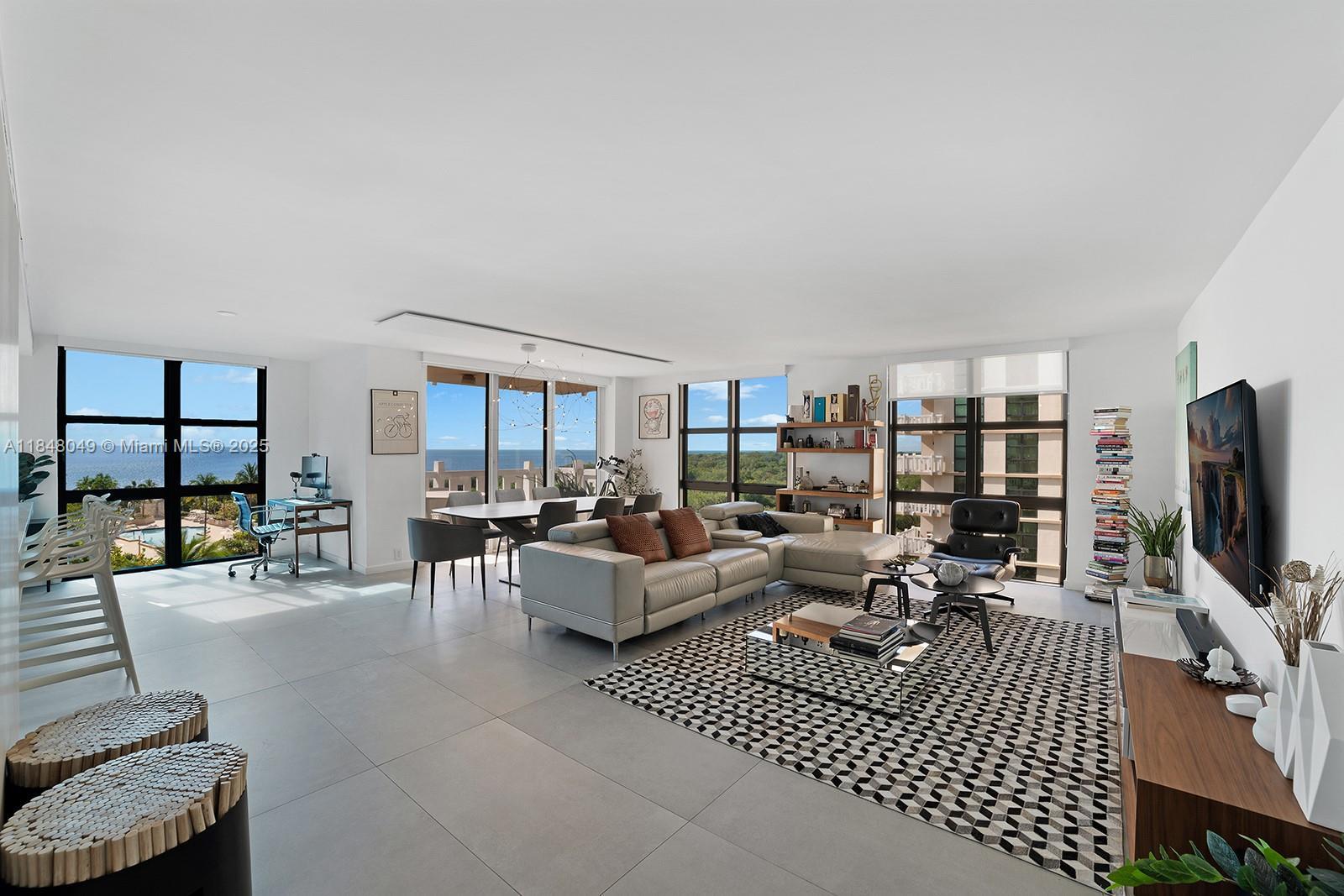 Photo of Listing #A11848049