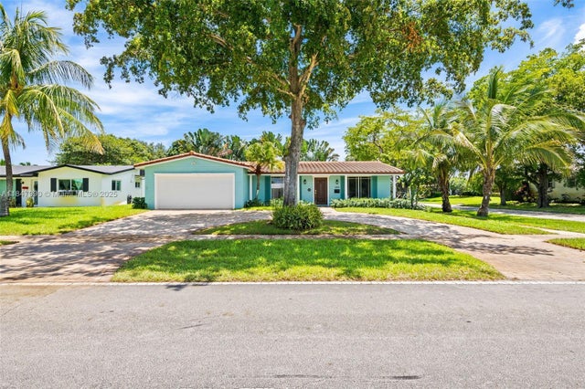 1 of 19 - 5414 W Park Rd, Hollywood, FL