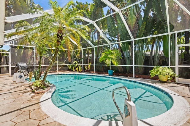 4 of 19 - 5414 W Park Rd, Hollywood, FL