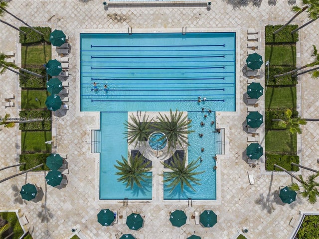 3 of 40 - 703 Crandon Blvd Ph-3, Key Biscayne, FL