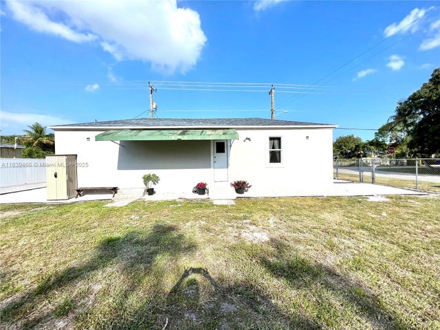 3 of 19 - 5803 Arthur St, Hollywood, FL