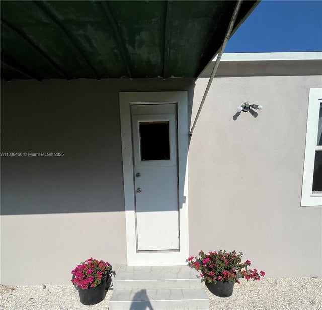 4 of 19 - 5803 Arthur St, Hollywood, FL
