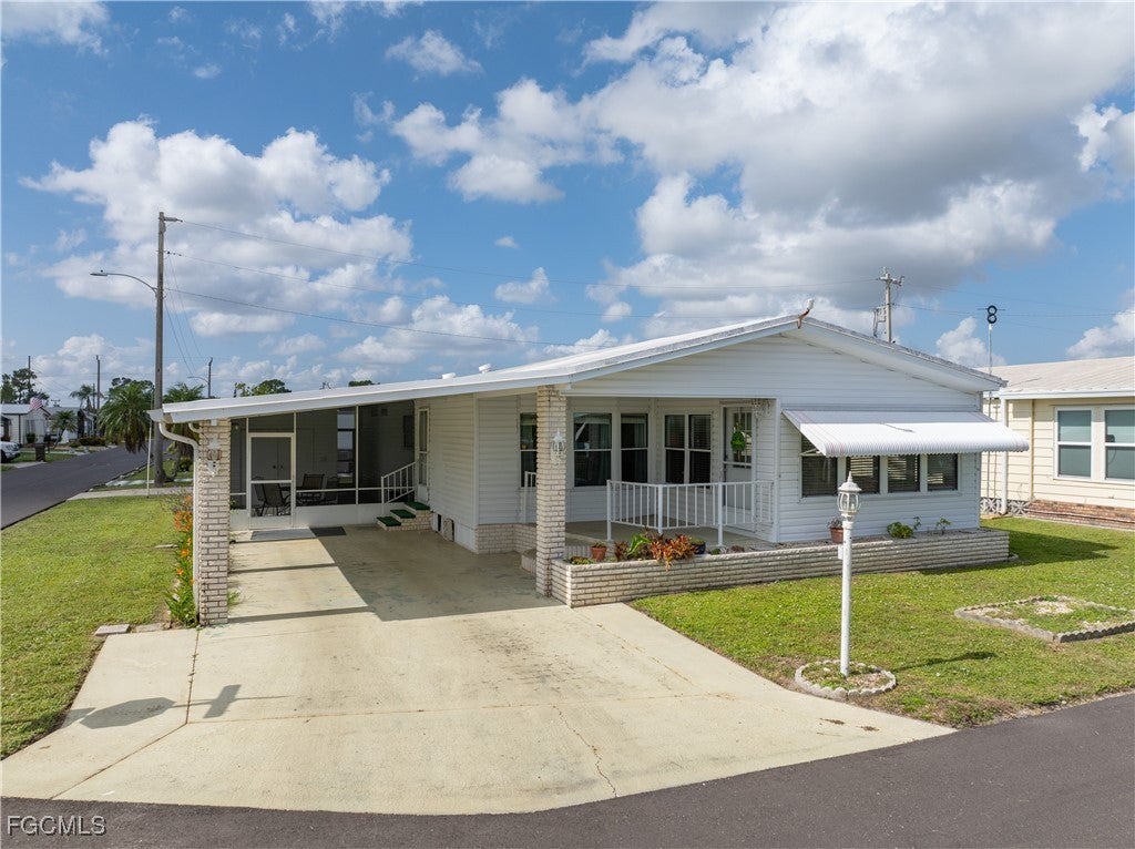 9231 Caloosa Dr, North Fort Myers