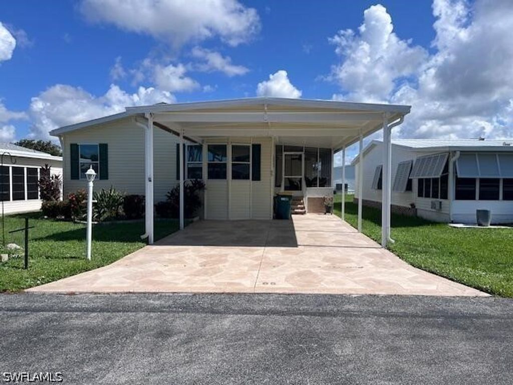 65 Turquoise Ave 65t, Naples