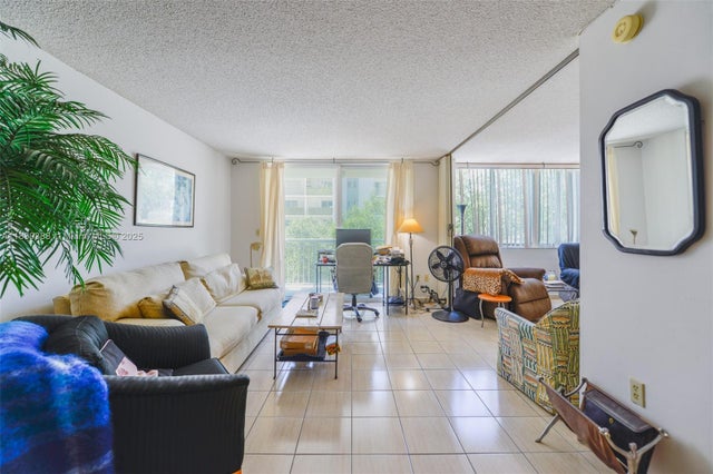 1 of 30 - 1345 Lincoln Rd 303, Miami Beach, FL