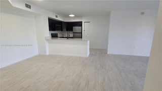 Photo of Listing #A11848299